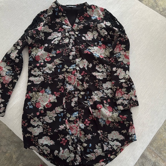 Moving - Picture 1 of 3